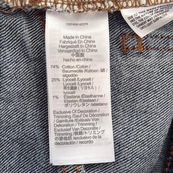 Madewell The Perfect Jean Short - Picture 12 of 16